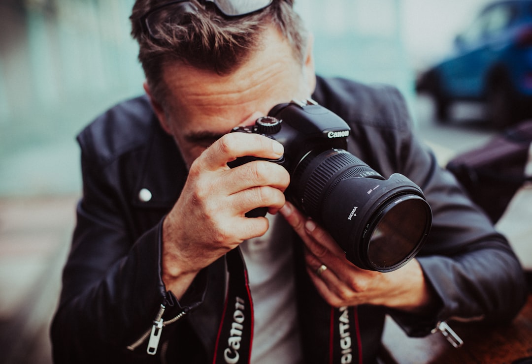 Teaching Photography Workshops Professionally: A Pricing and Retention Guide