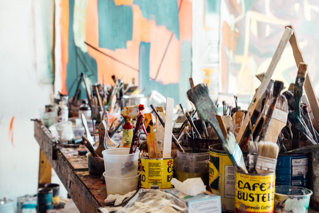 How to Design and Price Team-Building Painting Workshops for Corporate Groups